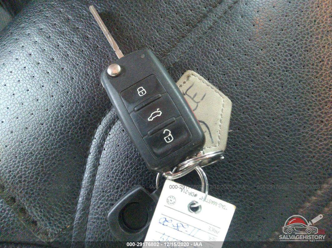 1VWAT7A3XFC092493 2015 VOLKSWAGEN PASSAT photo no. 11