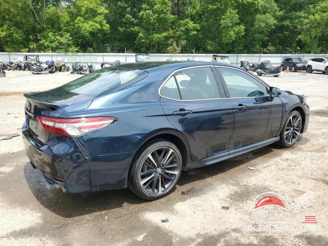 4T1B61HKXJU632349 2018 TOYOTA CAMRY photo no. 3