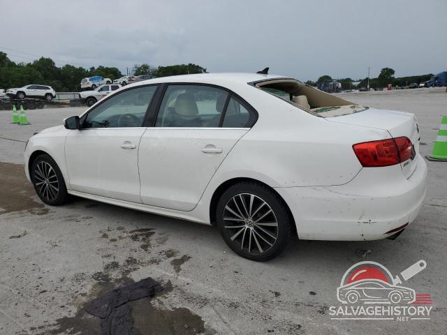 3VWLP7AJ6CM470315 2012 VOLKSWAGEN JETTA photo no. 2