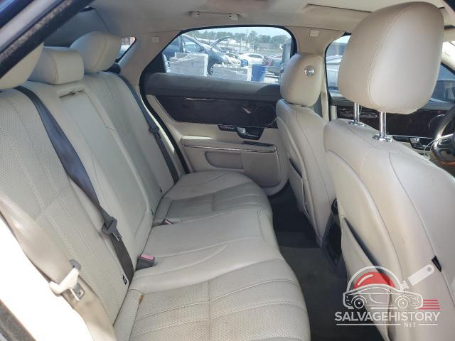 SAJWA1CB2BLV17264 2011 JAGUAR XJ photo no. 10