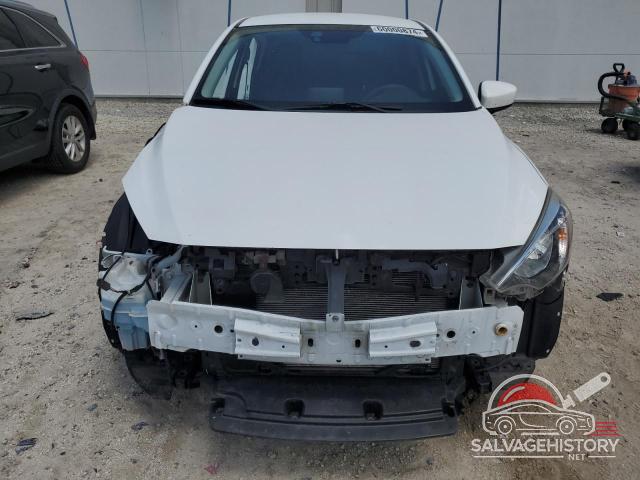3MYDLBYV9JY309995 2018 TOYOTA YARIS photo no. 5