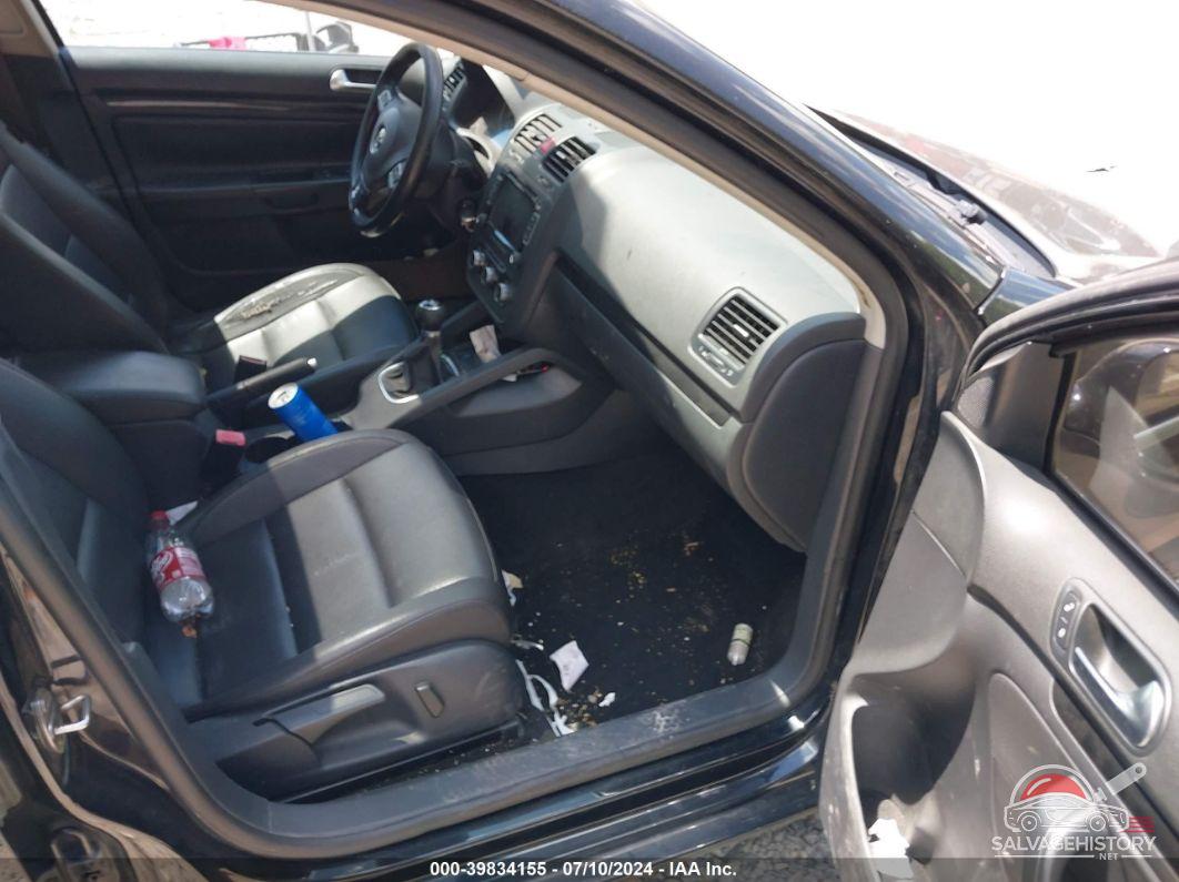 3VWRL7AJ3AM123964 2010 VOLKSWAGEN JETTA photo no. 5