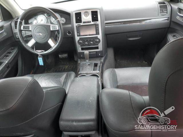 2C3CA2CV8AH263500 2010 CHRYSLER 300 photo no. 8