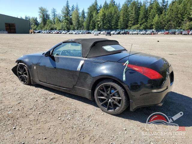 JN1AZ36A35M754850 2005 NISSAN 350Z photo no. 2