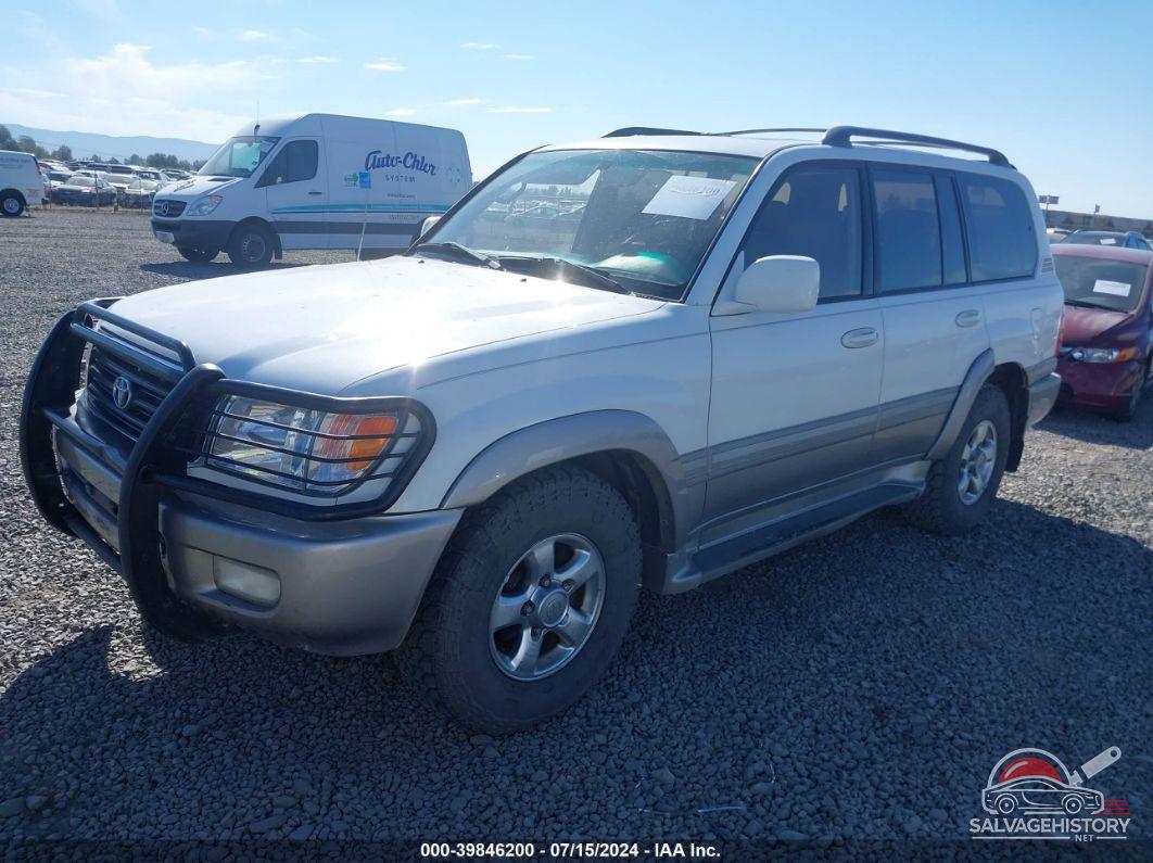 JTEHT05J222018840 2002 TOYOTA LAND CRUISER photo no. 2
