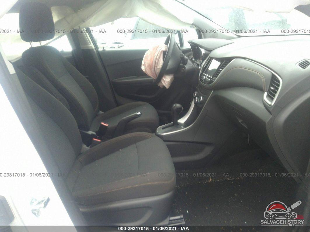 KL7CJNSB2JB712132 2018 CHEVROLET TRAX photo no. 5