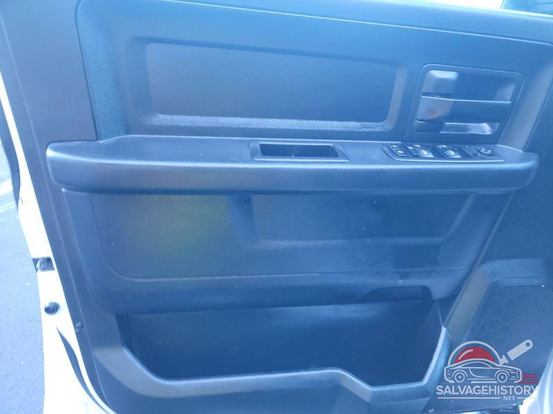 3C6UR5CJ4JG378206 2018 RAM 2500 photo no. 8