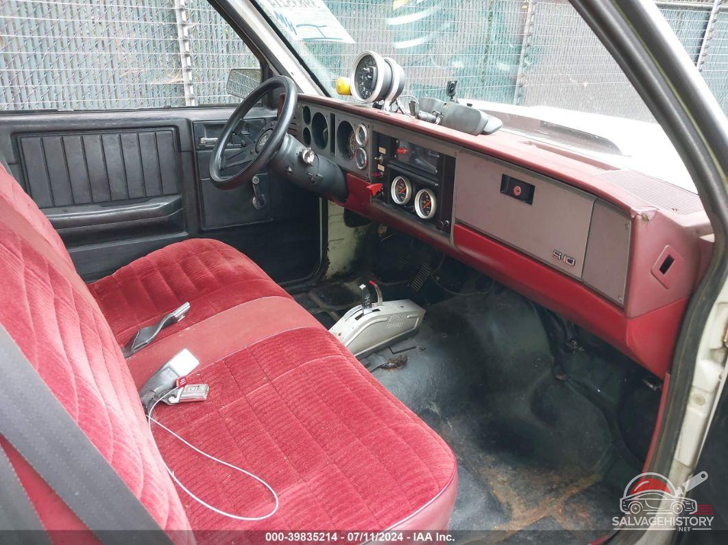1GTBS14A2C2515439 1982 GMC S TRUCK photo no. 5
