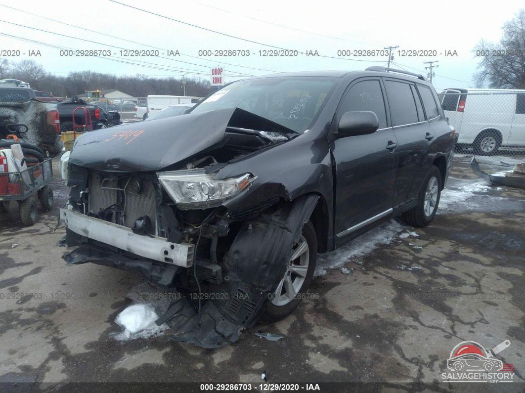 5TDBK3EH0DS245449 2013 TOYOTA HIGHLANDER photo no. 2