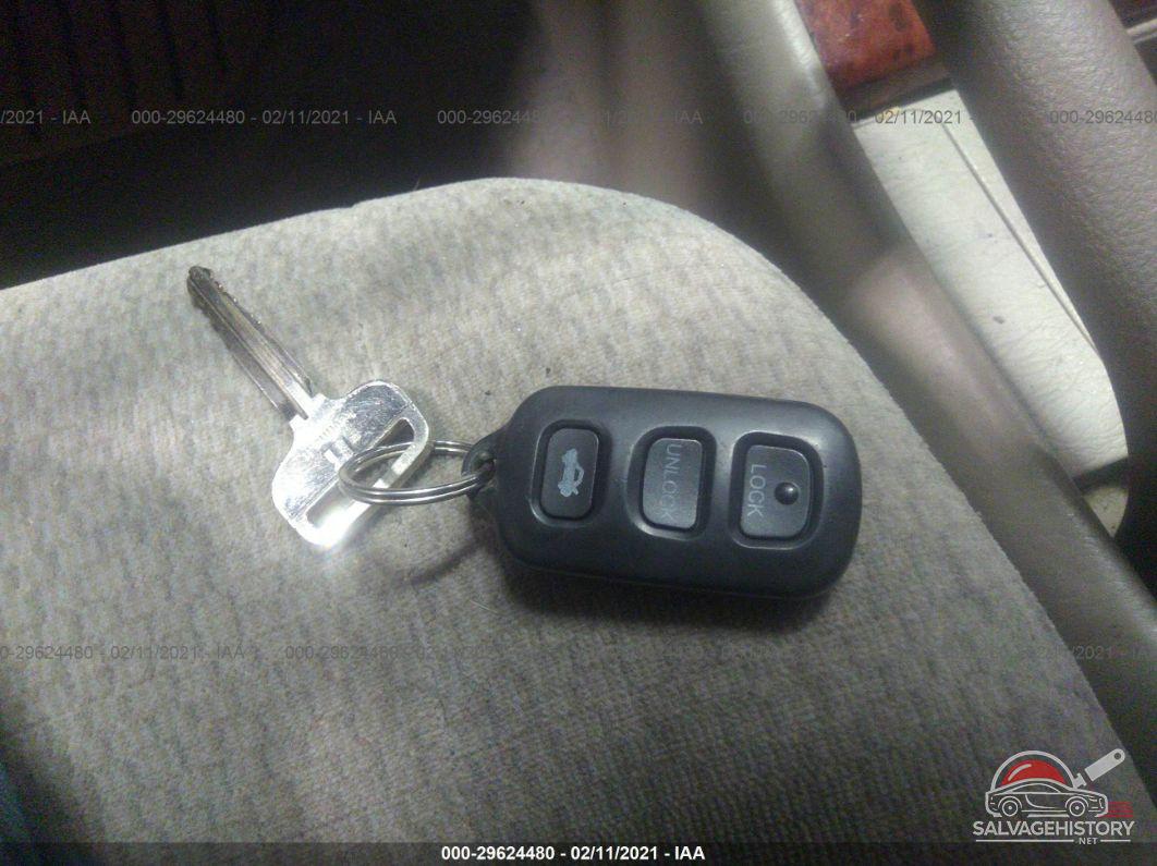 2T1BR32E23C093820 2003 TOYOTA COROLLA photo no. 11
