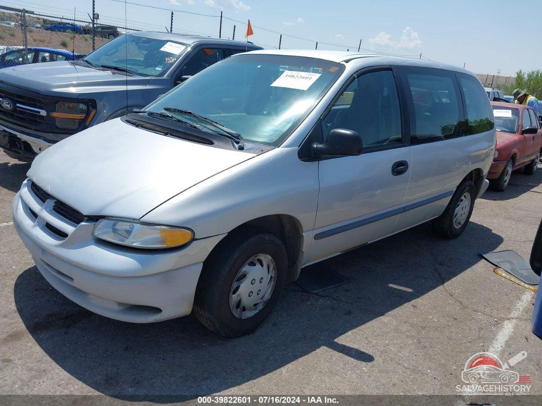 2P4FP25B8YR645777 2000 PLYMOUTH VOYAGER photo no. 2