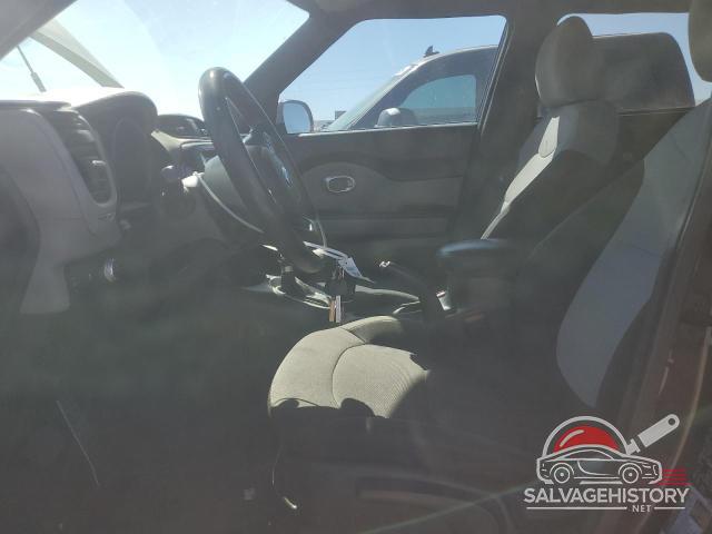KNDJN2A24G7280654 2016 KIA SOUL photo no. 7