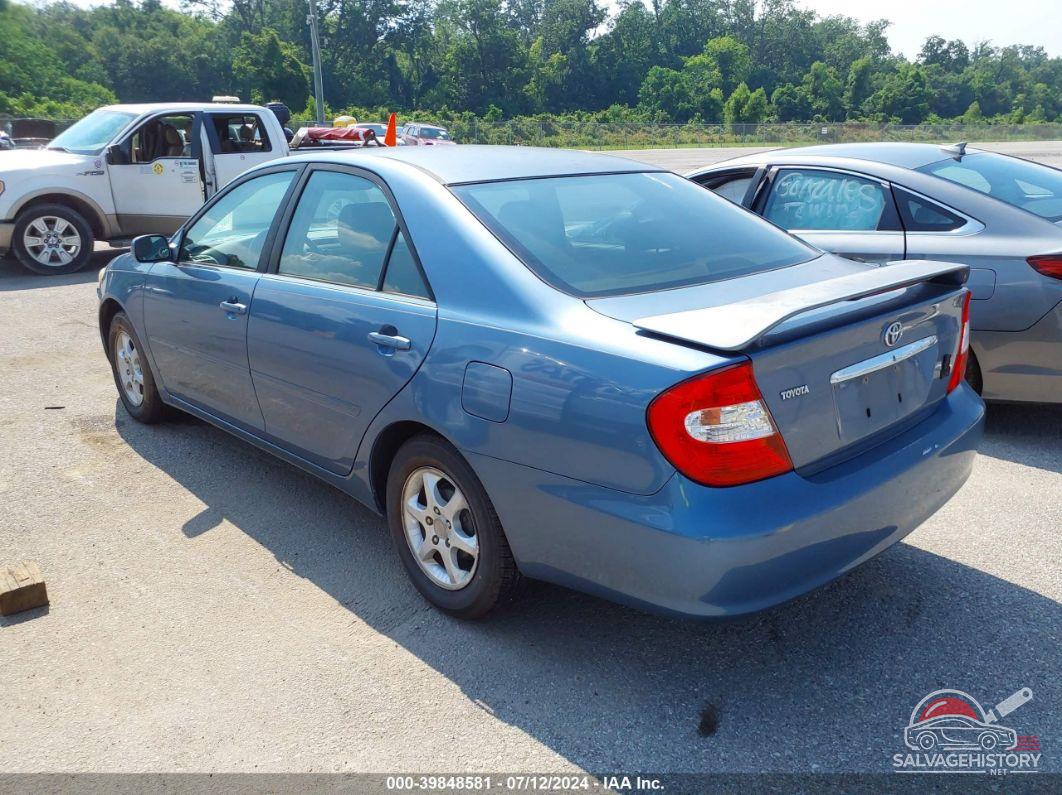JTDBE32K320023995 2002 TOYOTA CAMRY photo no. 3