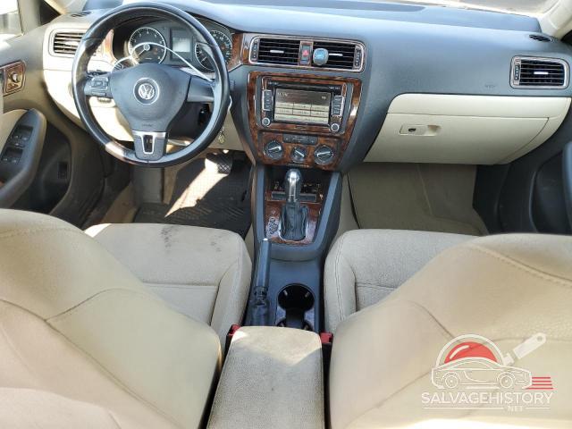 3VWDP7AJ6CM391120 2012 VOLKSWAGEN JETTA photo no. 8