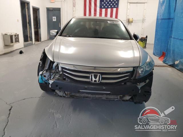 1HGCP2F66CA117596 2012 HONDA ACCORD photo no. 5