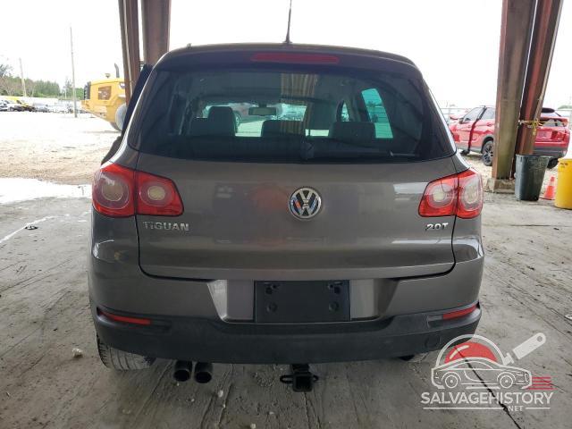 WVGAV7AXXBW541241 2011 VOLKSWAGEN TIGUAN photo no. 6