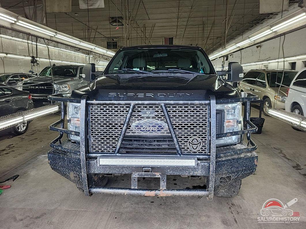 1FT7X2B67HEB30508 2017 FORD F250 photo no. 2