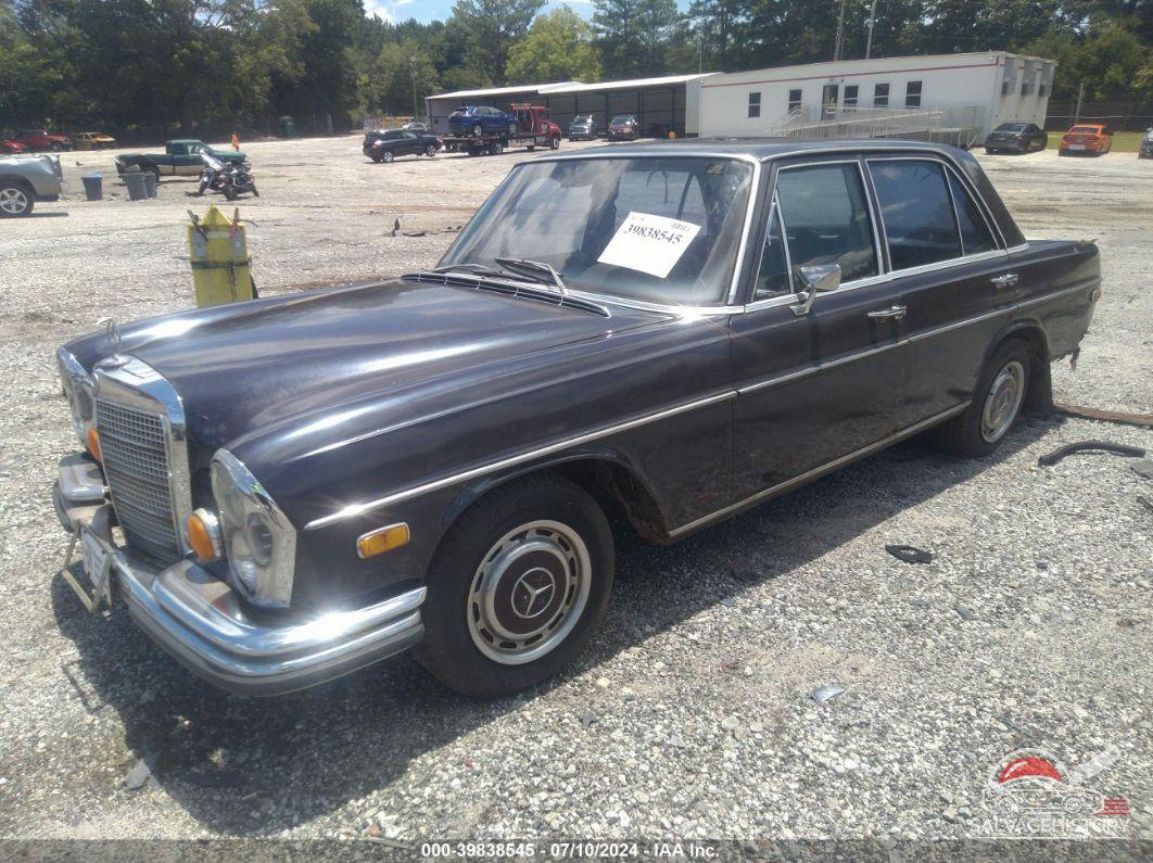 10806712002735 1972 MERCEDES-BENZ 280SE 4.5 photo no. 2