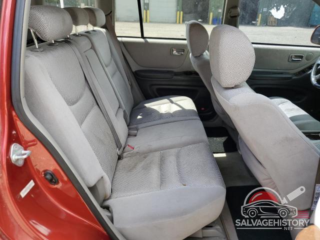 JTEHF21A320085175 2002 TOYOTA HIGHLANDER photo no. 11