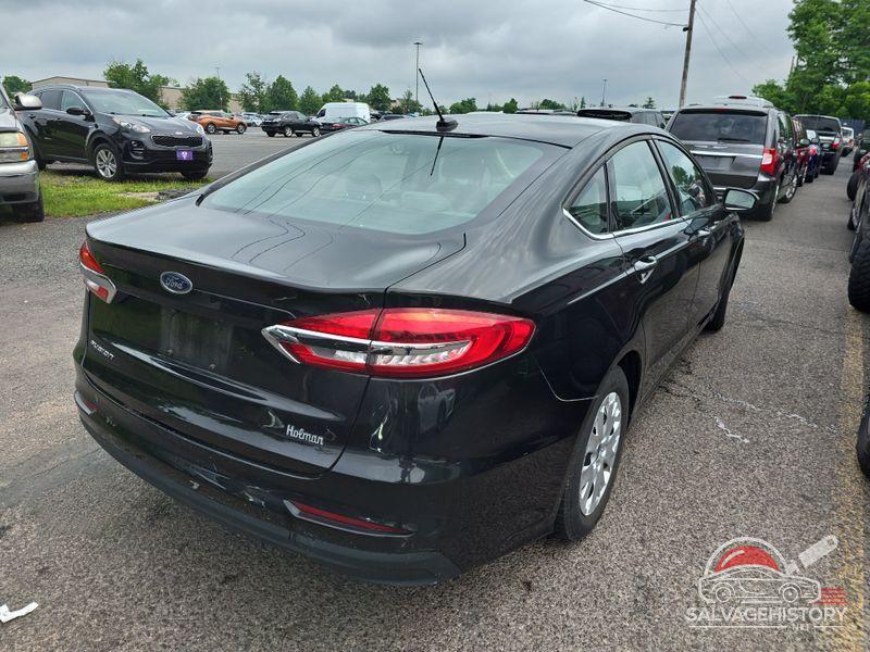 3FA6P0G76KR143097 2019 FORD FUSION photo no. 8