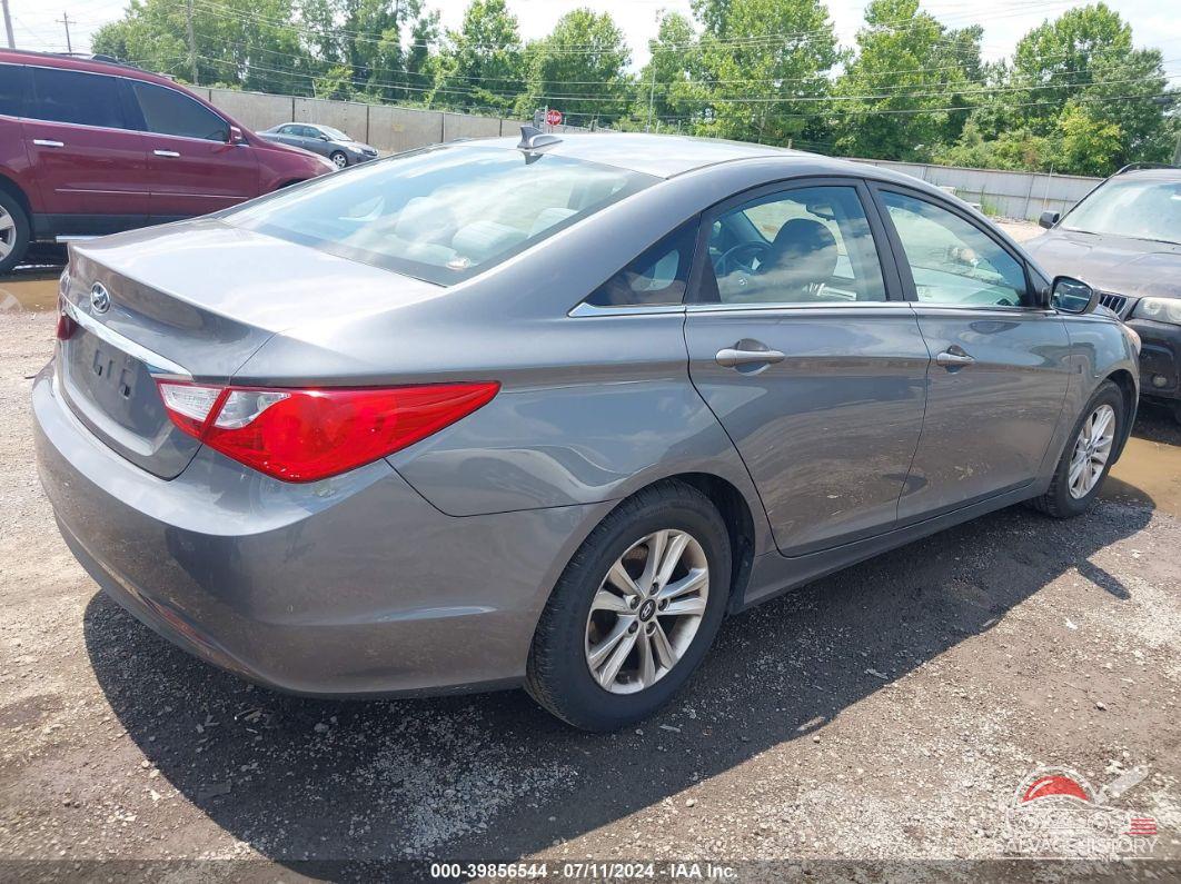 5NPEB4AC9DH651006 2013 HYUNDAI SONATA photo no. 4