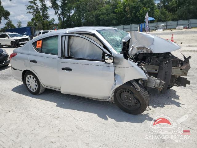 3N1CN7AP9JL806879 2018 NISSAN VERSA photo no. 4