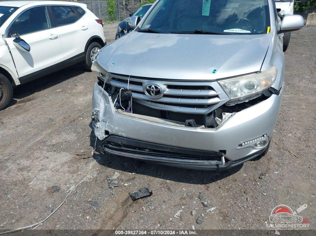 5TDBK3EH9BS056215 2011 TOYOTA HIGHLANDER photo no. 6