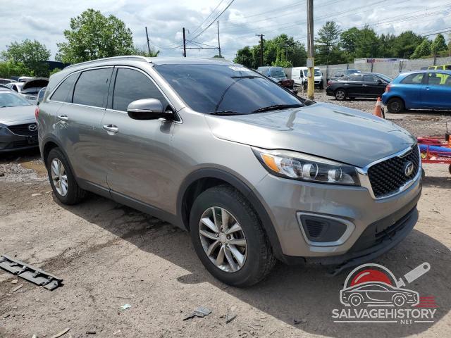5XYPG4A32GG052051 2016 KIA SORENTO photo no. 4