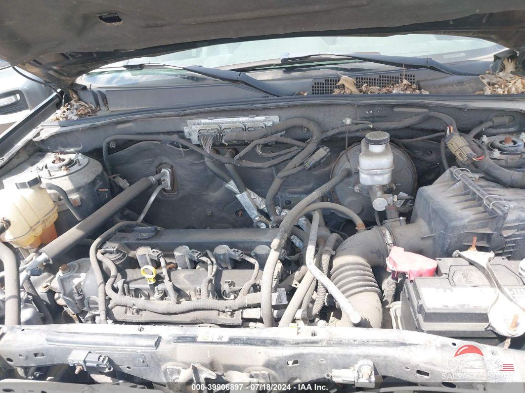 1FMCU0E78AKC71820 2010 FORD ESCAPE photo no. 10