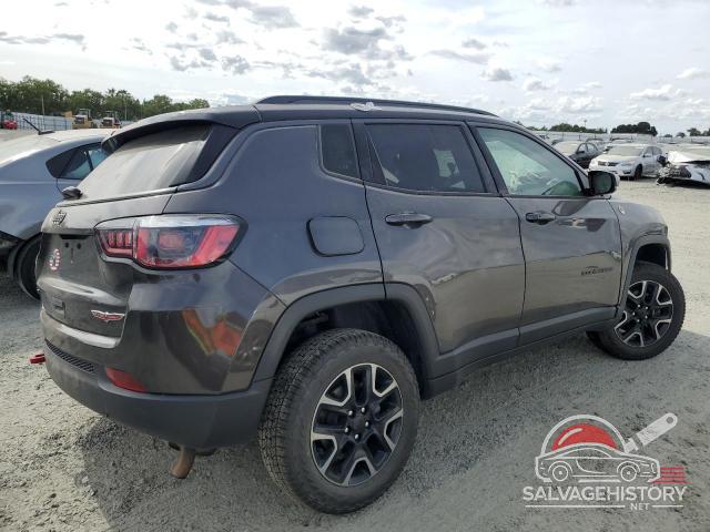 3C4NJDDB7KT733075 2019 JEEP COMPASS photo no. 3