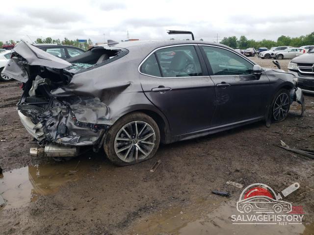 4T1T11AK5PU754588 2023 TOYOTA CAMRY photo no. 3