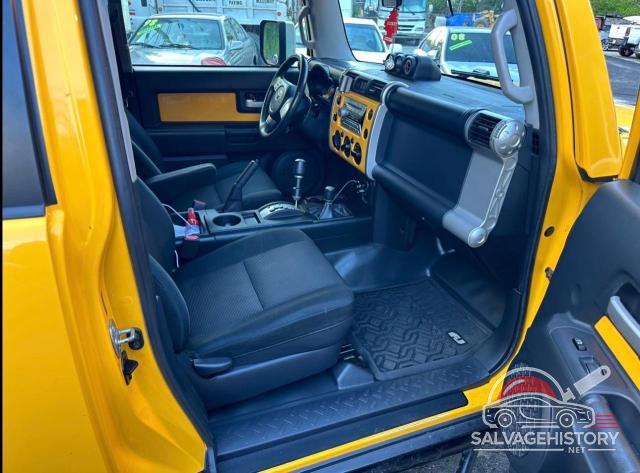 JTEBU11F070077270 2007 TOYOTA FJ CRUISER photo no. 5