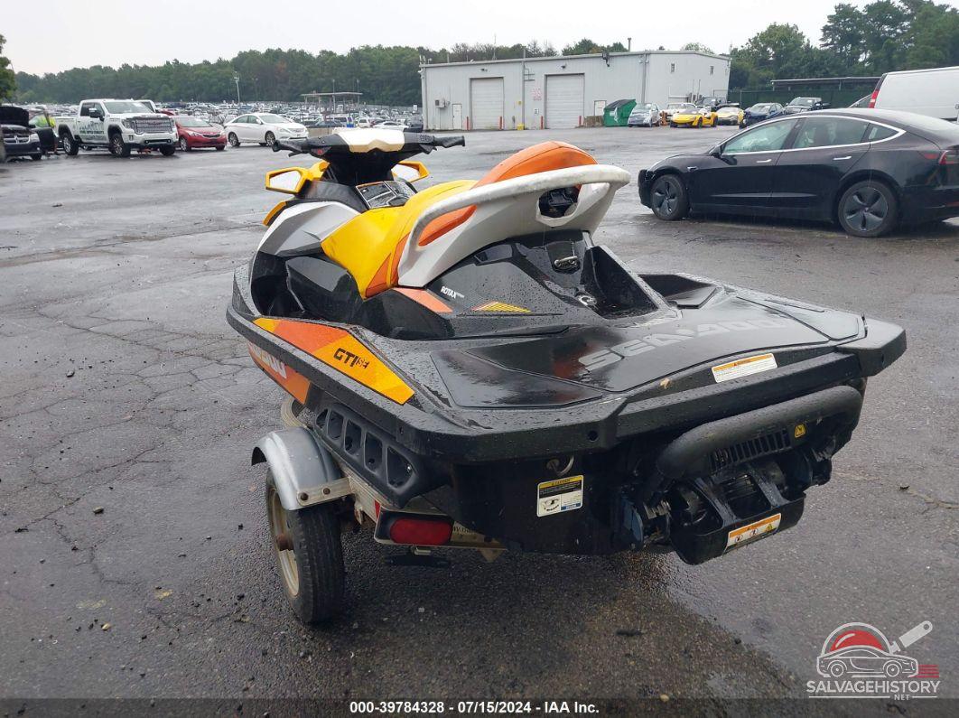 00000YDV51611E818 2018 SEA DOO GTI photo no. 3