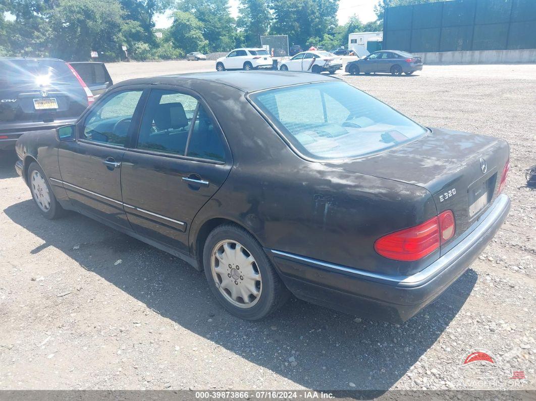 WDBJF65FXWA563836 1998 MERCEDES-BENZ E 320 photo no. 3