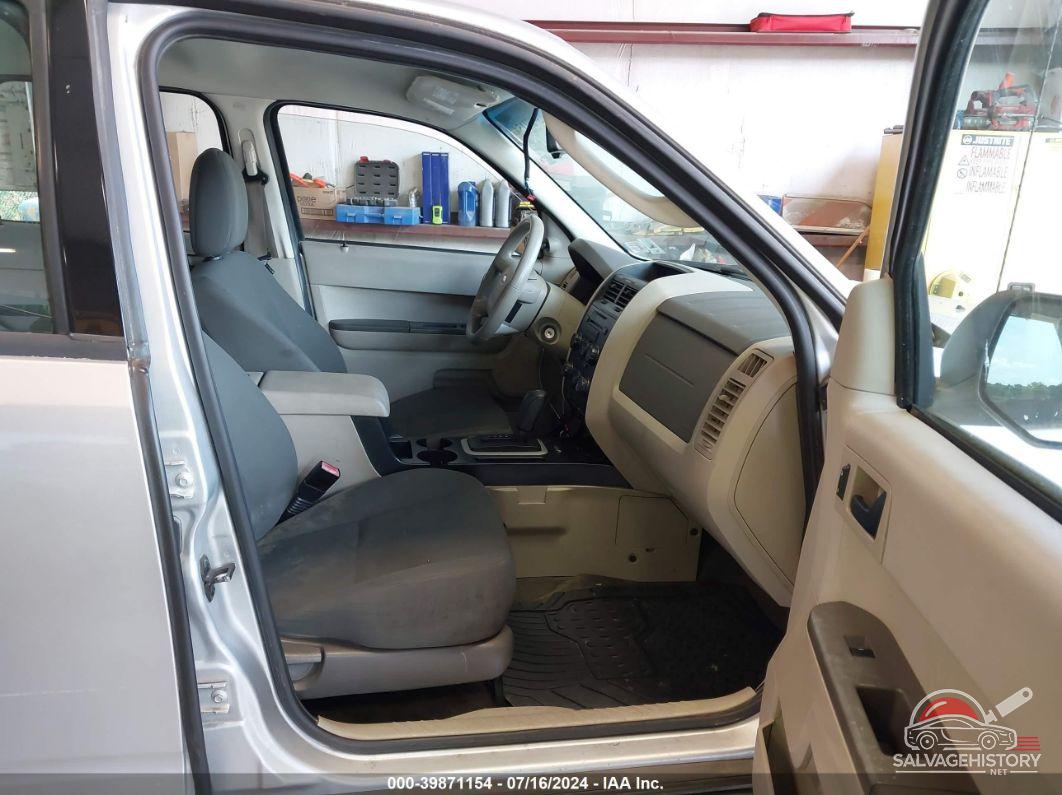 1FMCU0C7XAKC96012 2010 FORD ESCAPE photo no. 5