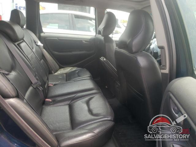 YV1SW61R321261198 2002 VOLVO V70 photo no. 10