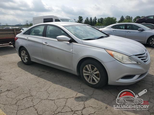 5NPEB4AC7BH202078 2011 HYUNDAI SONATA photo no. 4