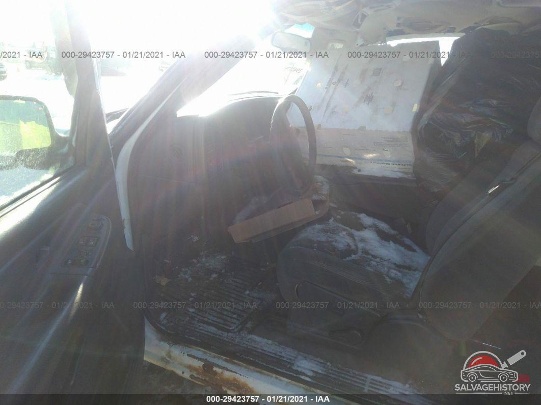 2GCEK19B051392628 2005 CHEVROLET SILVERADO 1500 photo no. 5