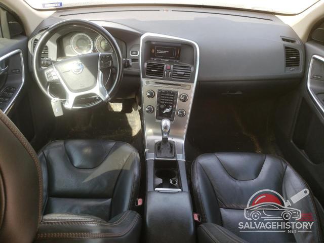 YV4902DZ6D2453395 2013 VOLVO XC60 photo no. 8