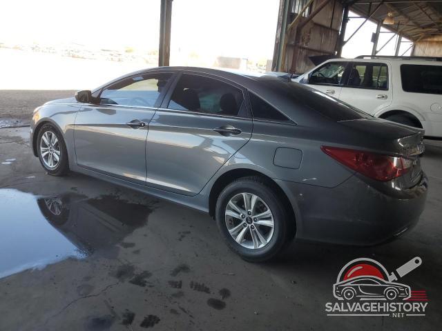 5NPEB4AC0BH054050 2011 HYUNDAI SONATA photo no. 2