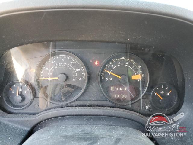 1C4NJDBB8GD662355 2016 JEEP COMPASS photo no. 9