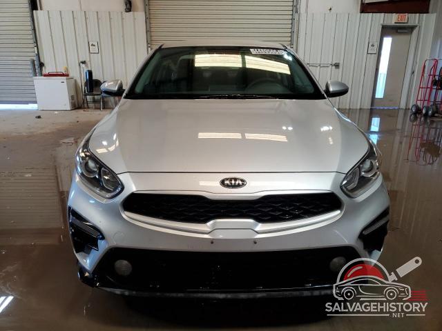 3KPF24AD0KE023561 2019 KIA FORTE photo no. 5