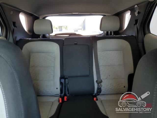 3GNAXJEV8JS560263 2018 CHEVROLET EQUINOX photo no. 10