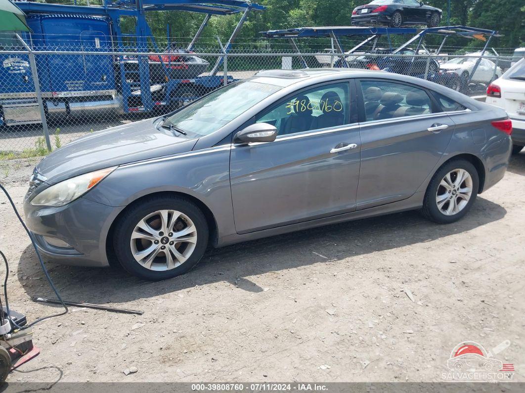 5NPEC4AC0BH272745 2011 HYUNDAI SONATA photo no. 2