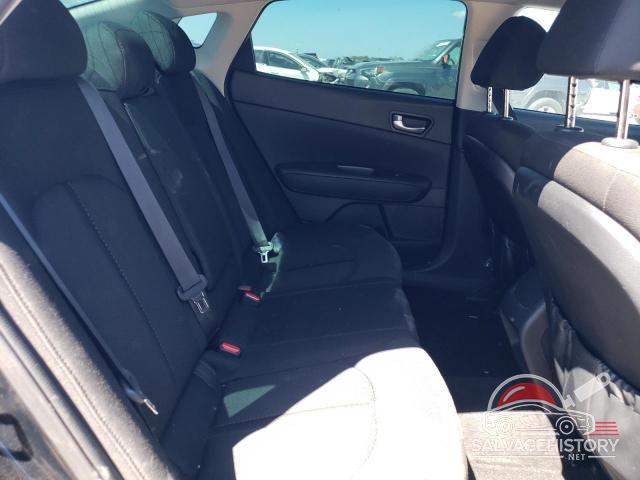 5XXGT4L39JG213306 2018 KIA OPTIMA photo no. 10