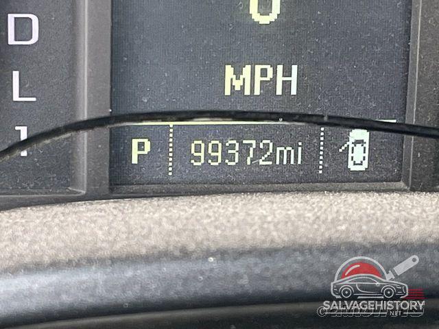 1GT12NEY0KF205330 2019 GMC SIERRA photo no. 2