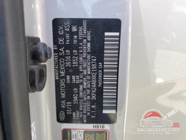 3KPA24ABXKE198747 2019 KIA RIO photo no. 12