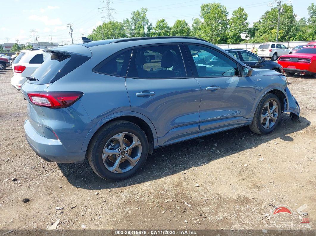 1FMCU9MN3PUA99360 2023 FORD ESCAPE photo no. 4