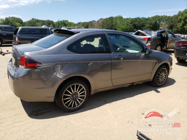 1FAHP3DN6AW152388 2010 FORD FOCUS photo no. 3