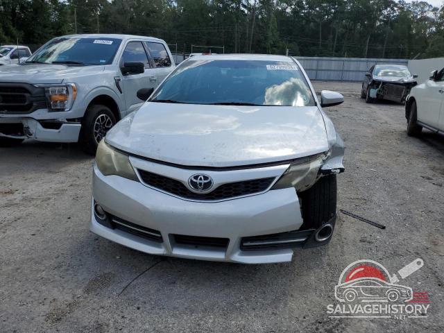 4T1BK1FK8EU024768 2014 TOYOTA CAMRY photo no. 5